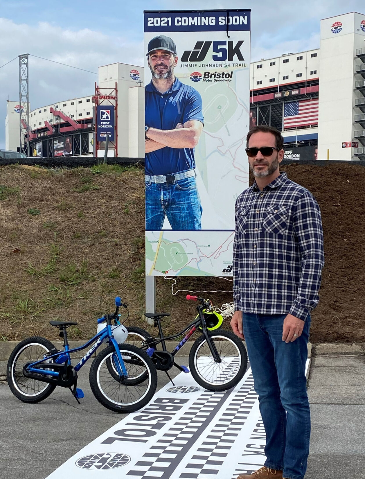 BMS Honor Jimmie Johnson